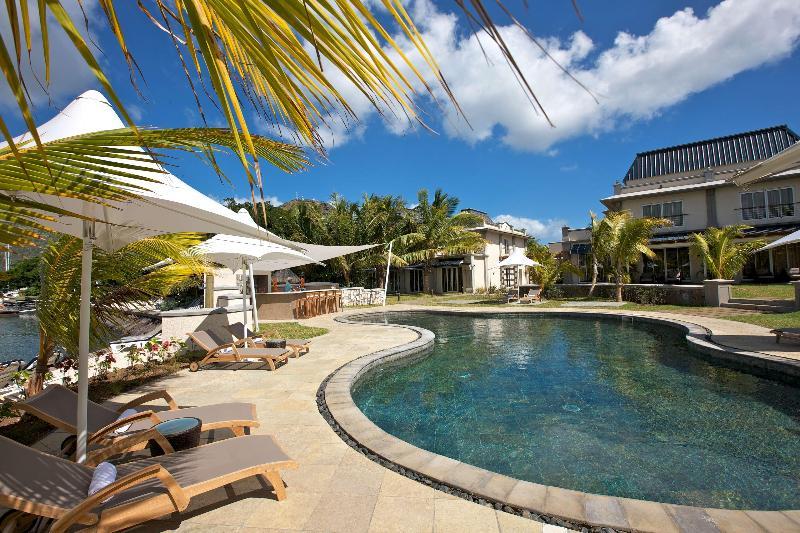 Le Suffren Hotel & Marina Port Louis Dış mekan fotoğraf